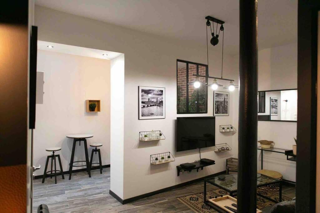 Loft De Courcaille - Balneo - Free Parking - Wifi Orléans Exterior foto